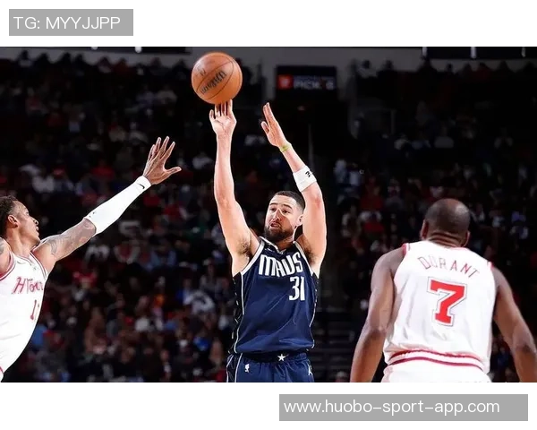 克莱半场表现抢眼三分球命中率高达50贡献14分助力球队战斗力提升